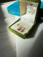 Load image into Gallery viewer, Vintage Garnet 14k Gold Push Back Earrings
