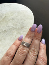 Load image into Gallery viewer, Floral Engraved Sterling Silver Toe Ring Size 5
