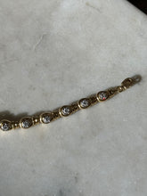 Load image into Gallery viewer, Vintage Solid 18k Yellow Gold 2.0ctw Natural Diamond Bracelet
