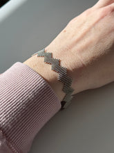 Load image into Gallery viewer, Mesh Chevron Sterling Silver Bracelet 7.25”
