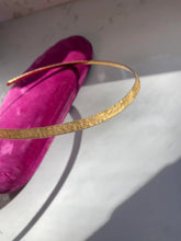 Load image into Gallery viewer, Italian Hammered Gold Vermeil Solid Omega Torque Chain Necklace
