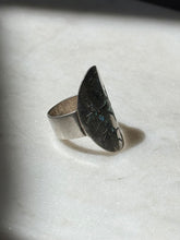Load image into Gallery viewer, Vintage Abalone Inlay Bird Sterling Silver Ring Size 6.25
