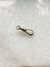 Load image into Gallery viewer, Vintage Sterling Silver Dog Clip
