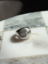 Load image into Gallery viewer, Sterling Silver Ring Size 6.5
