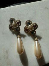 Load image into Gallery viewer, Vintage Pearl Drop Cabochon Gold Plated Earrings
