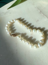 Load image into Gallery viewer, Vintage Pearl 10k Gold Bracelet 7”
