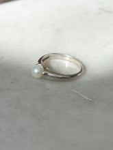Load image into Gallery viewer, Vintage Pearl Sterling Silver Ring Size 7.75
