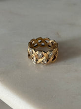 Load image into Gallery viewer, Vintage Woven Natural Diamond Solid 14k Gold Ring Size 6.75
