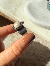 Load image into Gallery viewer, Vintage Sterling Silver Pearl Ring Size 4.5
