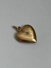 Load image into Gallery viewer, Starburst Set Diamond 14k Gold Heart Locket
