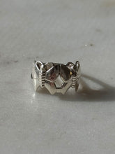 Load image into Gallery viewer, Vintage Butterfly Sterling Silver Ring Size 7
