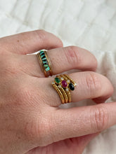Load image into Gallery viewer, Vintage Southwestern Opal Black Onyx Inlay 14k Gold Ring Size 6
