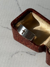 Load image into Gallery viewer, James Avery Sterling Silver Cross Ring Size 10
