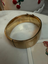Load image into Gallery viewer, Gold Filled 1/20 12k Bangle 6.25”
