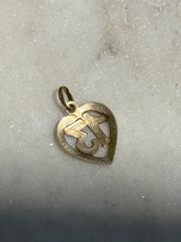 Load image into Gallery viewer, Vintage 18k Gold ‘13’ Heart Charm
