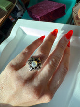 Load image into Gallery viewer, Mother of Pearl Sterling Silver Ring Size 7
