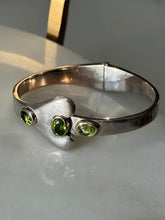 Load image into Gallery viewer, Vintage Peridot Sterling Silver Hinged Bangle Bracelet
