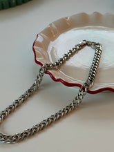Load image into Gallery viewer, Vintage Double Curb Link Sterling Silver Chain 15.5”
