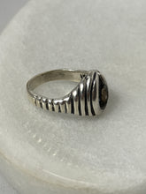 Load image into Gallery viewer, Ribbed Horseshoe Sterling Silver Ring Size 8
