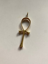 Load image into Gallery viewer, Egyptian Ankh 18k Gold Vintage Pendant
