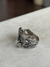 Load image into Gallery viewer, Sterling Silver Ring Size 7

