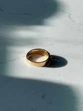 Load image into Gallery viewer, Antique 18k Yellow Gold Old Mine Cut &amp; Coral Ring Size 4.75
