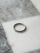 Load image into Gallery viewer, Sterling Silver Midi Ring Size 3
