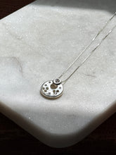 Load image into Gallery viewer, Vintage Sterling Silver Necklace 18”
