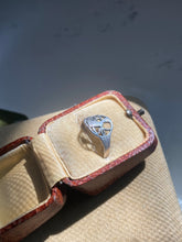 Load image into Gallery viewer, Vintage Sterling Silver Ring

