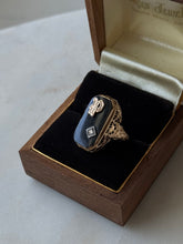 Load image into Gallery viewer, Vintage 1930s Black Onyx &amp; Diamond ‘P’ Initial 14k Gold Ring Size 5
