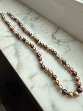 Load image into Gallery viewer, Vintage Pearl Strand 14k Gold Necklace 18”
