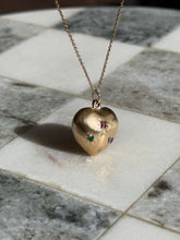 Load image into Gallery viewer, Vintage 1960s Solid 14k Gold Starburst Heart
