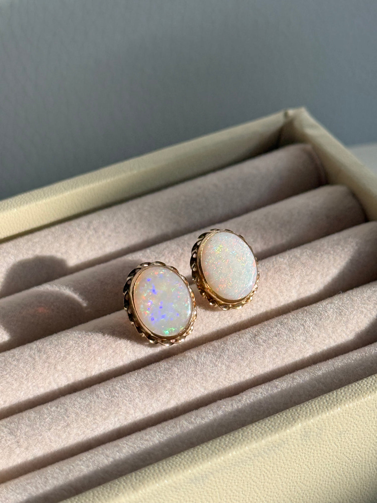 Vintage 14k Gold Opal Earrings