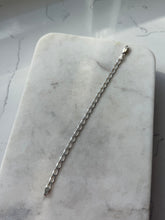 Load image into Gallery viewer, Vintage Sterling Silver Bracelet 7.75”
