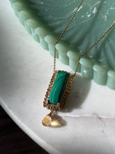 Load image into Gallery viewer, Vintage Costume Necklace 20”
