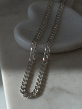 Load image into Gallery viewer, Vintage Sterling Silver Cuban Chain 22”
