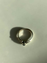 Load image into Gallery viewer, Moonstone Vintage Sterling Silver Ring
