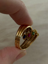 Load image into Gallery viewer, Vintage Cabochon 18k Yellow Gold Ring Size 7
