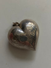 Load image into Gallery viewer, Etched Sterling Silver Bubble Heart
