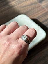 Load image into Gallery viewer, Vintage Mother of Pearl Inlay Sterling Silver Ring Size 9.5
