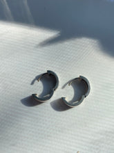 Load image into Gallery viewer, Clicker Hoop Vintage Sterling Silver Earrings
