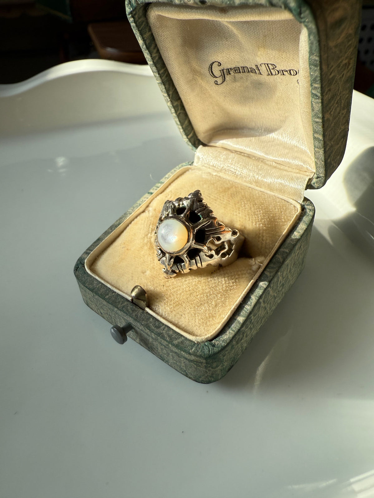 Mother of Pearl Sterling Silver Ring Size 7