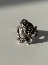 Load image into Gallery viewer, Art Nouveau Inspired Sterling Silver Ring Size 6.75
