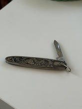 Load image into Gallery viewer, Vintage Engraved Horse Knife
