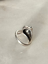 Load image into Gallery viewer, Blue Sapphire Sterling Silver Feline Ring Size 5.75
