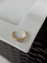 Load image into Gallery viewer, Heart 14k Gold Toe Ring
