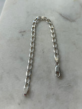 Load image into Gallery viewer, Vintage Sterling Silver Bracelet 7.75”

