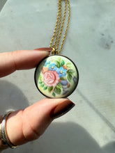 Load image into Gallery viewer, Enamel Floral Goldtone Costume Necklace 20”
