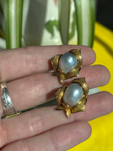 Load image into Gallery viewer, Vintage Estate 18k Gold Pearl Earrings

