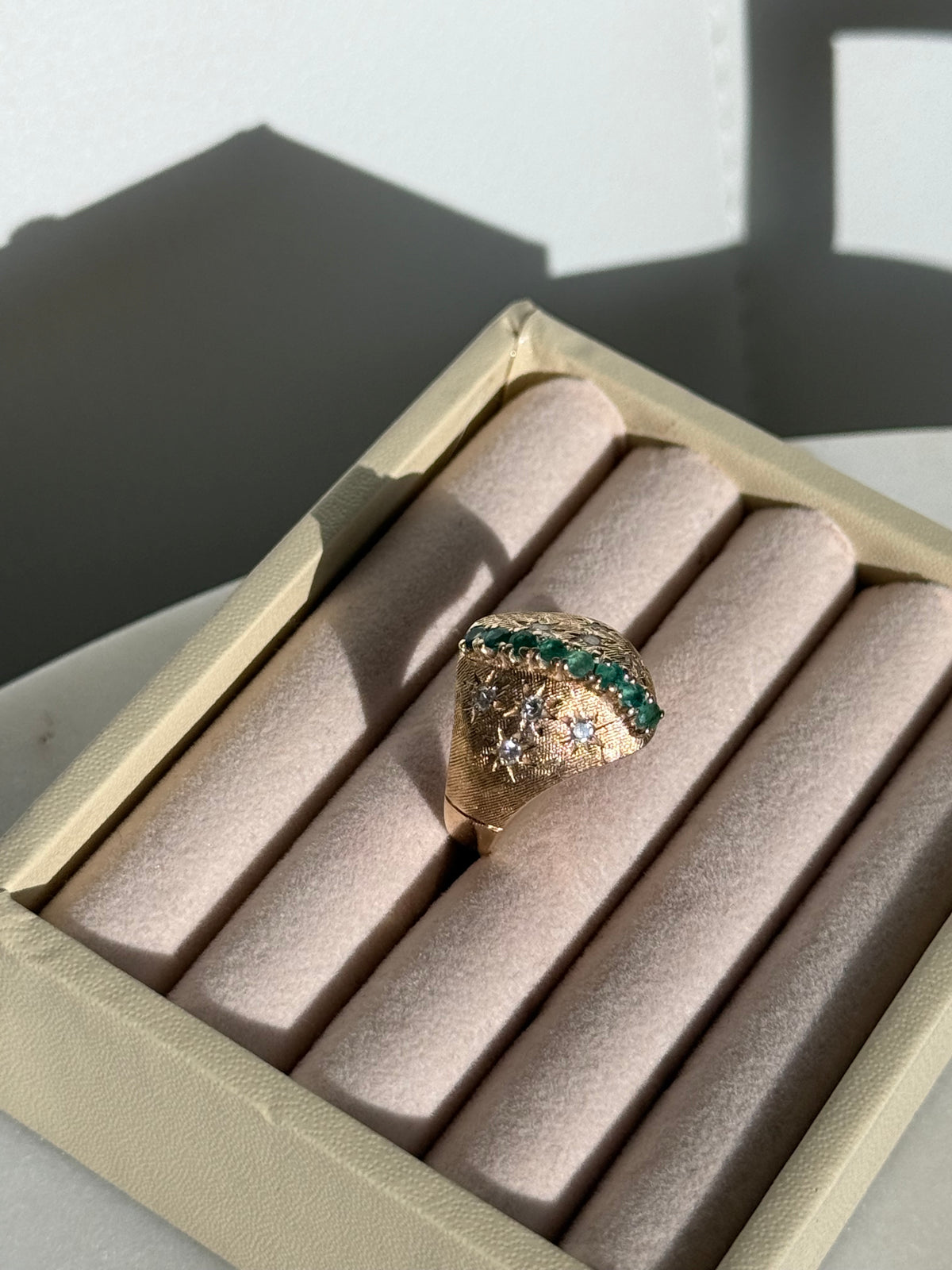 Vintage 1960s Starburst Set Diamond & Emerald 14k Gold Ring